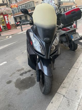 Kymco Super Dink 300cc Negra