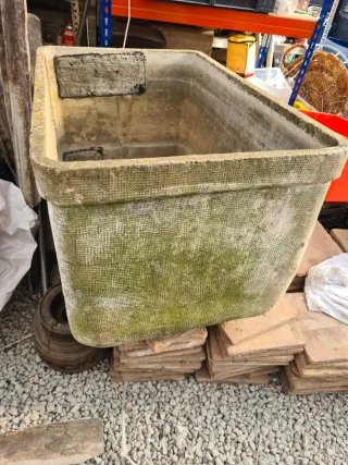 Depósito de agua grande