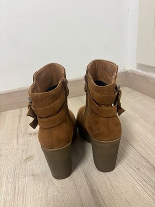 Botines Melissa Talla 38 Marrones