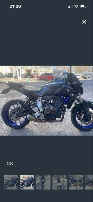 Yamaha MT-07 Naked Negra y Azul.