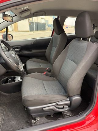 Toyota Yaris 2012