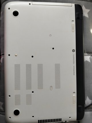 Portátil HP Pavilion Plata y Blanco