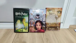 Libros infantiles, novela y enciclopedia.