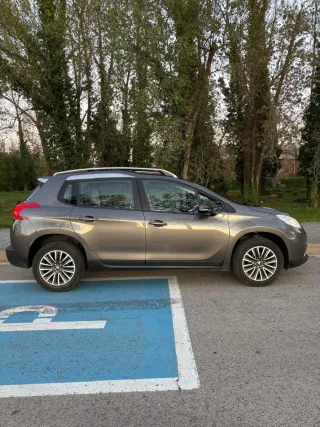 PEUGEOT 2008 1.6 BlueHdi 100cv STYLE