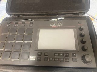 Akai MPC Live 1 + Maletín