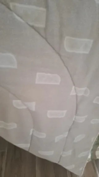 Edredón y cortinas a cuadros,de marca Reig Marti
