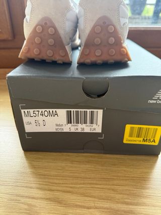 Deportivas New Balance Beige y granate