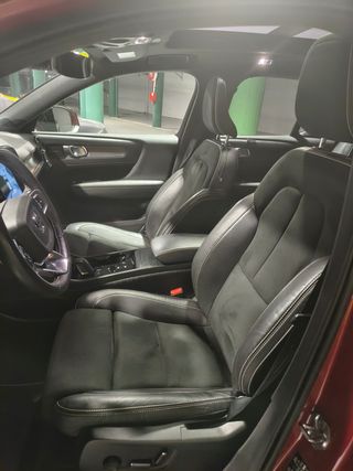 Volvo XC40 1.5 T2 R-Design Auto