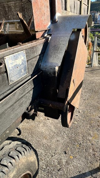 Remolque esparcidor de abono para tractor