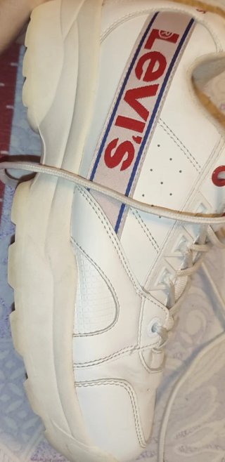 Scarpe da donna Levi's in colore bianco n 39