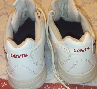 Scarpe da donna Levi's in colore bianco n 39