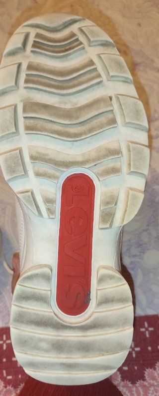 Scarpe da donna Levi's in colore bianco n 39