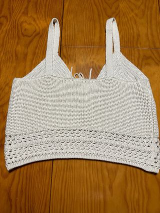 Top Pull&Bear beige punto crochet
