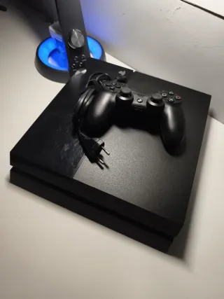 Consola Playstation 4 Negra