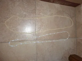 Collares de perlas y cuentas