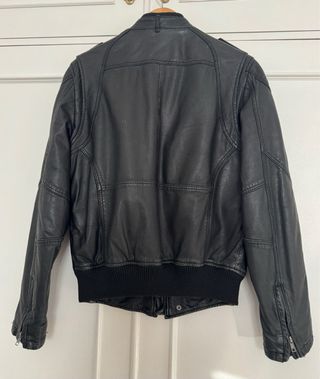 Chaqueta de piel negra Sonny bono