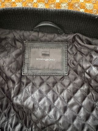 Chaqueta de piel negra Sonny bono