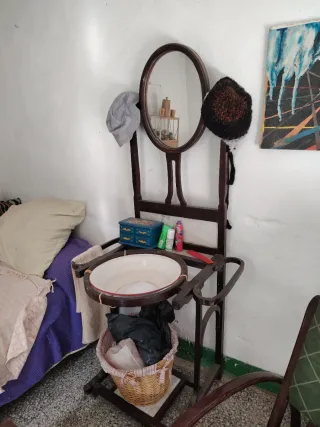 Lavabo antiguo madera y palangana