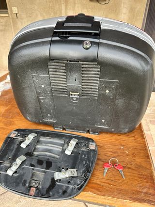 Baúl Shad 48L