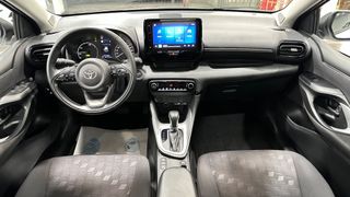 TOYOTA Yaris 1.5 120H Business Plus