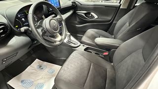 TOYOTA Yaris 1.5 120H Business Plus