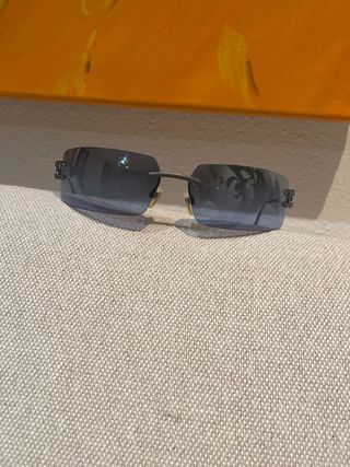 Gafas de sol Chanel azules y plateadas