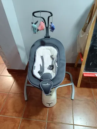 Hamaca para bebé con música y balanceo