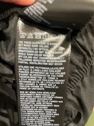 Falda midi Uniqlo negra