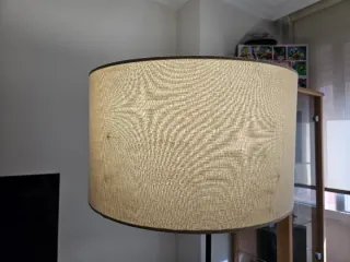 Lámpara de pie con usb