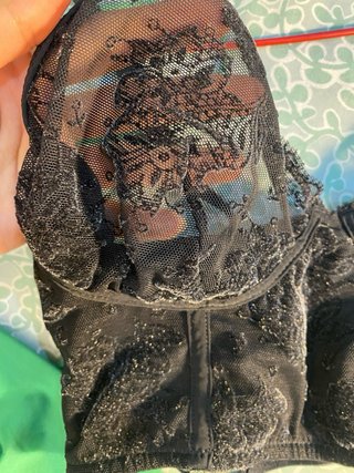 Dos tops (negro y verde)