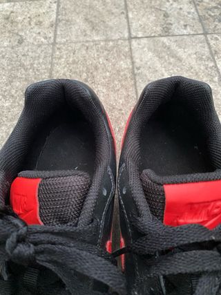 Tênis Nike Ebernon Low Preto e Vermelho