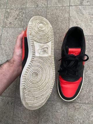 Tênis Nike Ebernon Low Preto e Vermelho