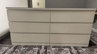 Cómoda Malm Ikea muy cuidada