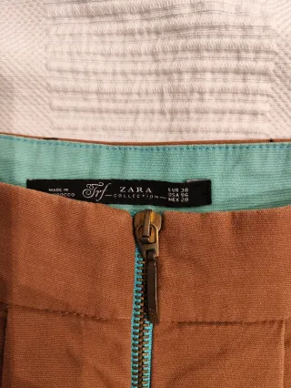 Falda Zara marrón con detalles turquesa