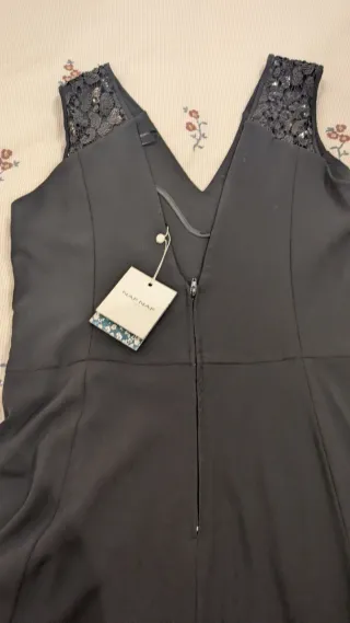 Vestido de fiesta negro con lentejuelas