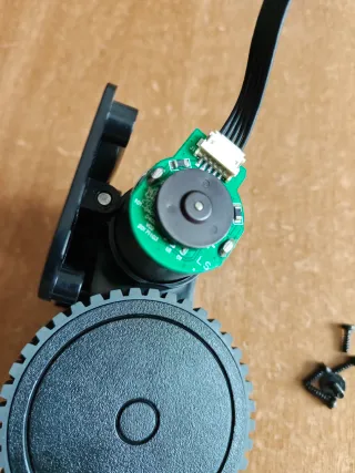 RUEDA IZQUIERDA L CONGA 1090 1700 1990 990vital