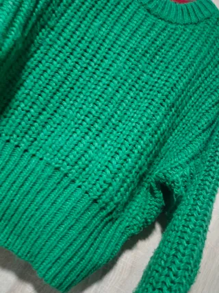 Jersey verde punto oversize cortito manga larga