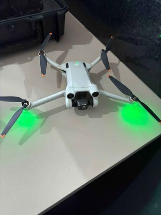 Drone DJI Mini 3 Pro con mando