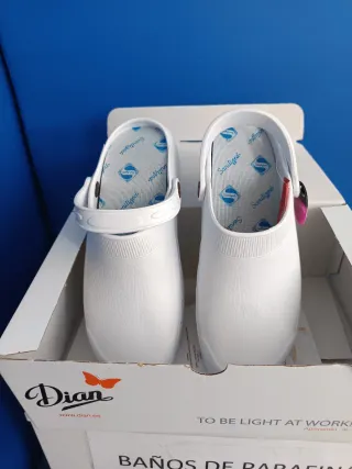 Zuecos blancos Dian Sanitized