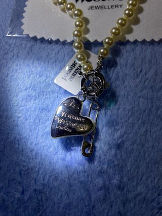 Collar Vivienne Westwood Corazón Perlas