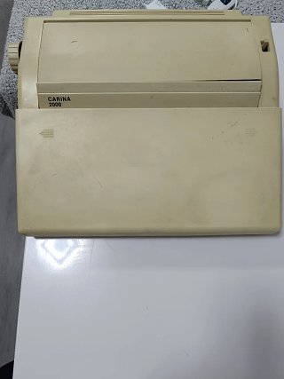 Máquina de escribir electrónica Carina 2000
