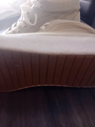 Zapatillas Pull&Bear Beige y Blancas