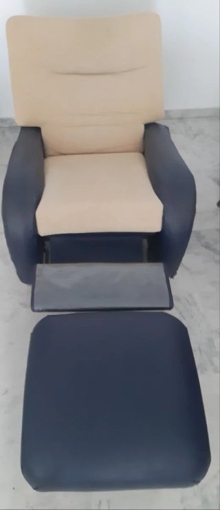 Sofá y sillón relax beige y negro
