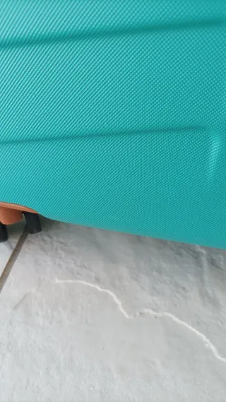 Juego de maletas y neceser