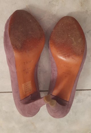 Décolleté Frau lilla spuntate