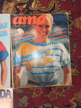 Dos Revistas Ama y una revista Hogar y Moda