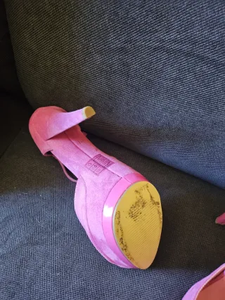 Zapatos de tacón rosa