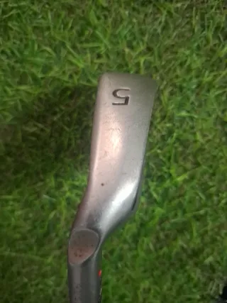 Hierro 5 Golf Ping grafito zurdos