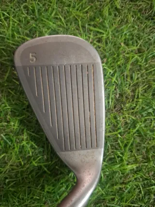 Hierro 5 Golf Ping grafito zurdos