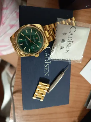 Reloj Modelo: Cadisen Oro y Verde